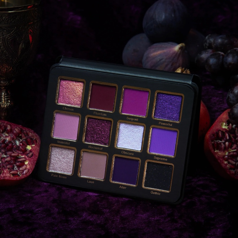 *NEW* Cosmic Brushes Gothic Palette / Glam Eyeshadow Purple Palette - NIB - Picture 7 of 10